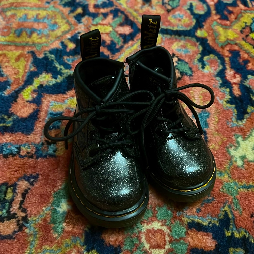 Sparkle ✨ Doc Marten gliter black boots